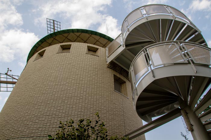 松伏総合公園　展望風車（スペイン風）　風車とらせん階段