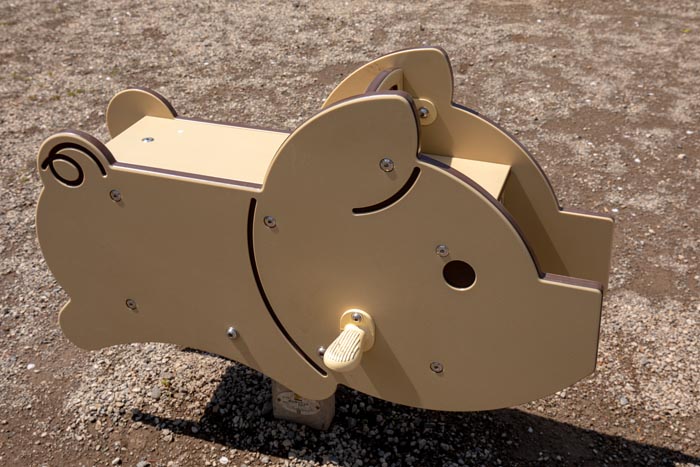 サイボクハム　サイボクの森　無料の遊具　豚のロッキング遊具